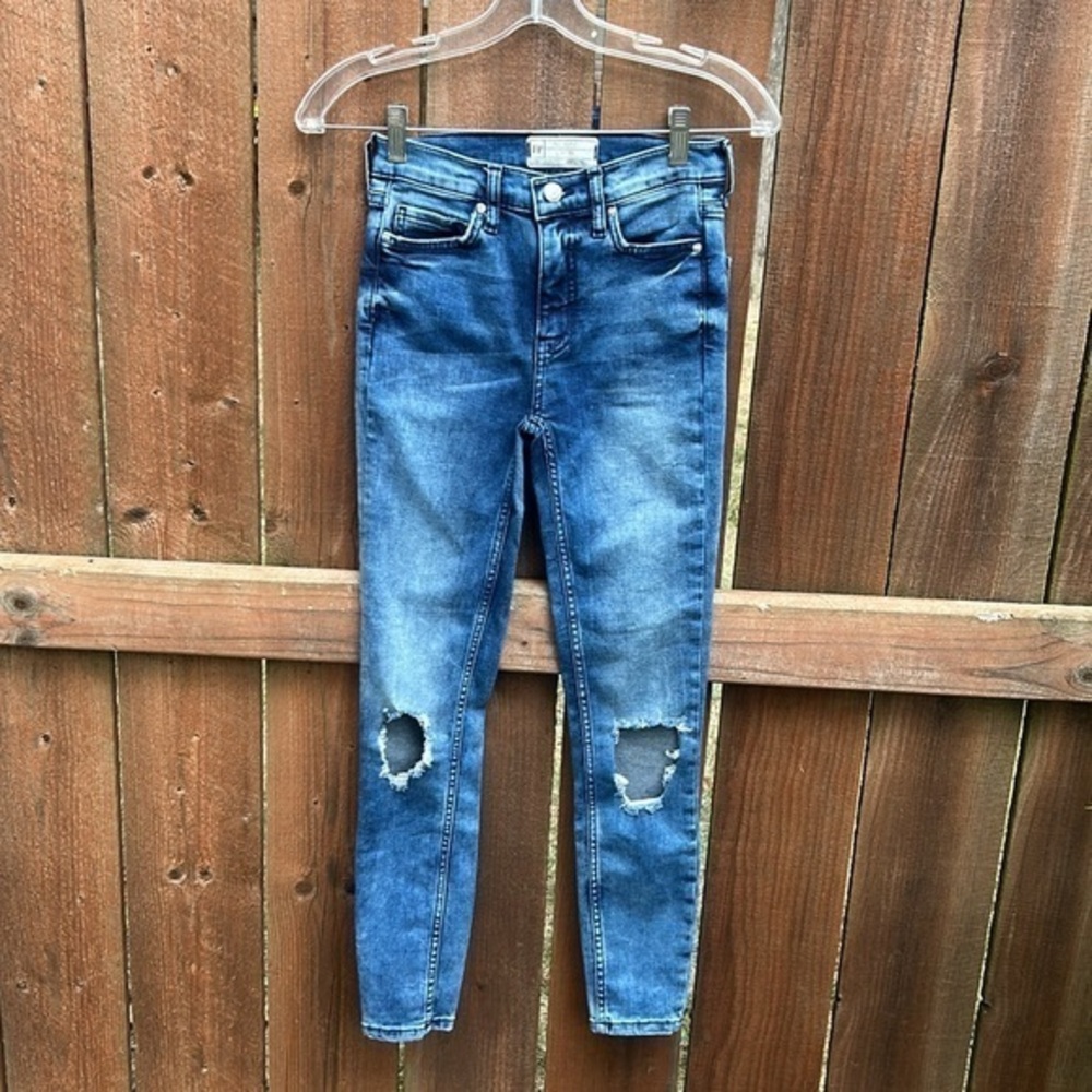 Free People Busted Knee Skinny Jeans Size 25